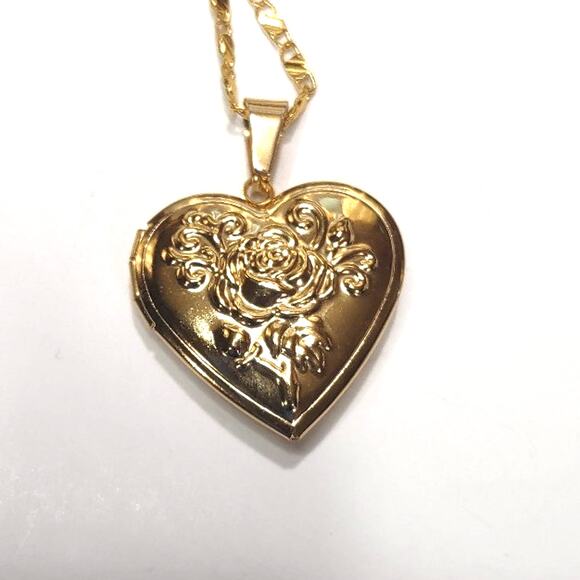18k GP Gold Plated Necklace Heart Rose Flower Locket Valentines Birthday Gift
